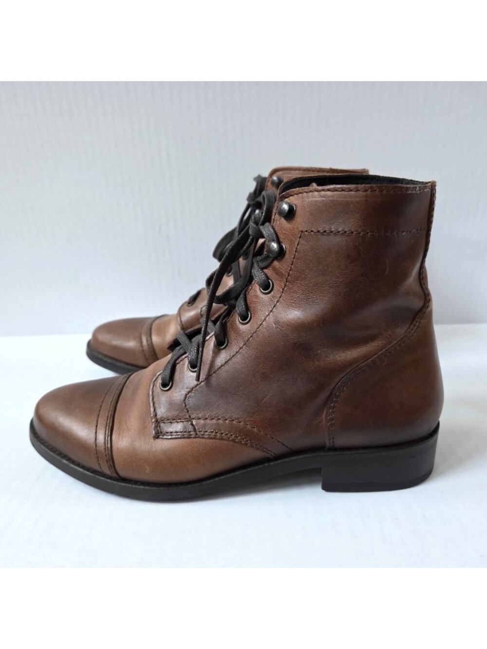 Thursday Boots Womens 7.5 Brown Leather Classic Captain Cap Toe
